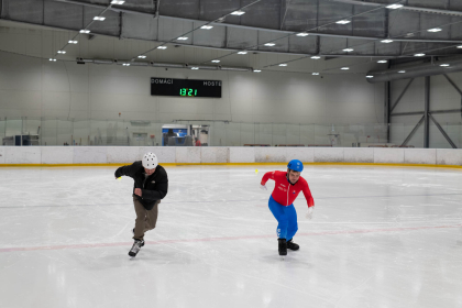 Kemp para short tracku | Para short track camp