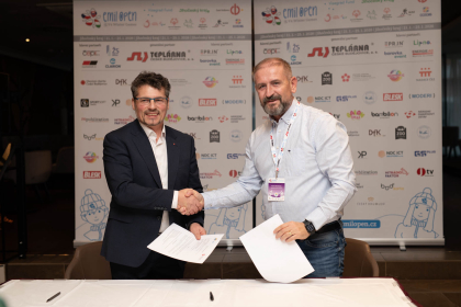 Podepsání smlouvy o spolupráci s Jihočeskou univerzitou | Signing of a cooperation agreement with the University of South Bohemia